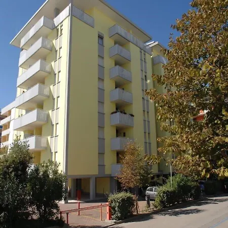 Renewed Flat With Seaview-beahost Апартаменти